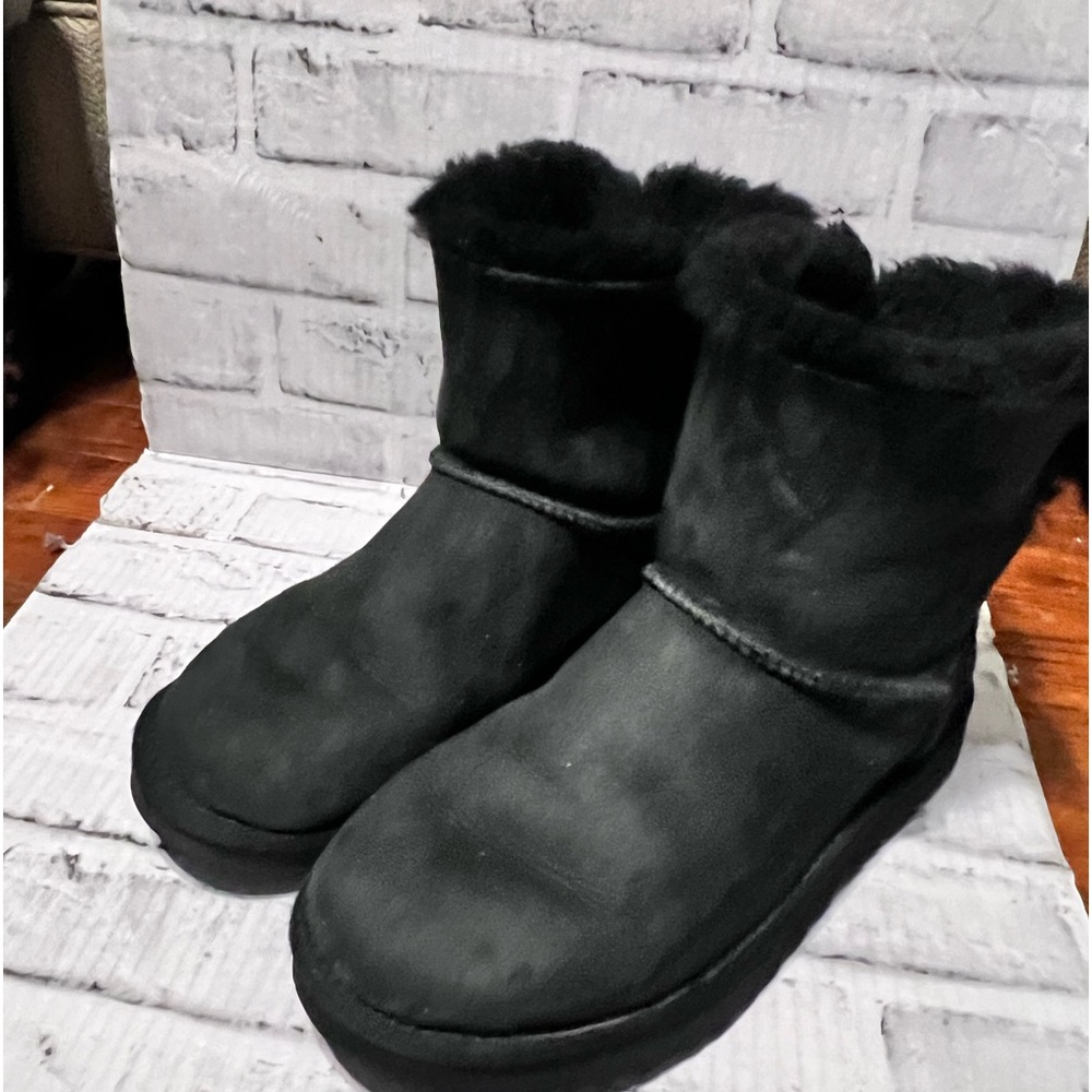 Ugg boots size 9